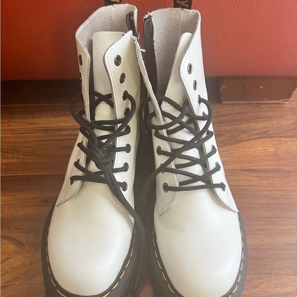 Dr Martens Jadon White Leather Platform Boots Zip Size 6 US M/ 7 US L unisex - Picture 12 of 14